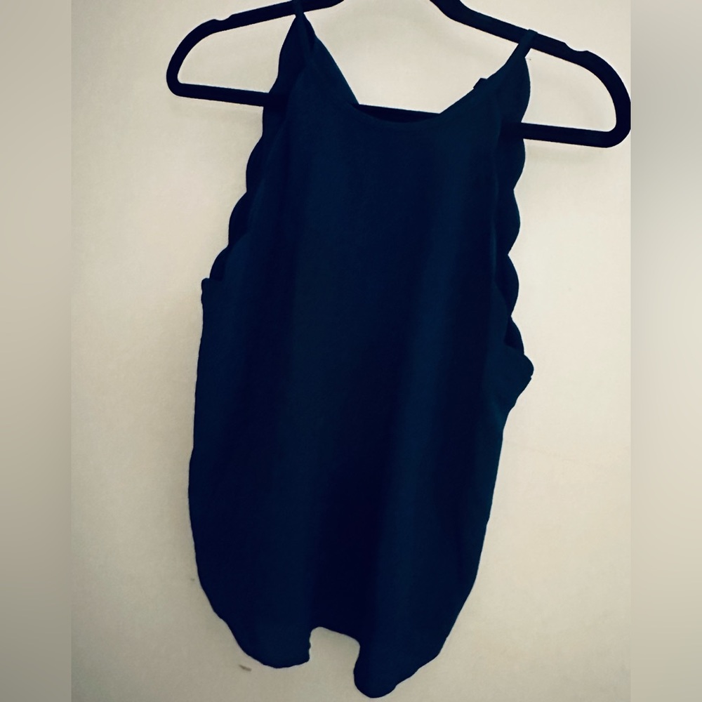 Women’s Iris size M sleeveless chiffon dress shirt